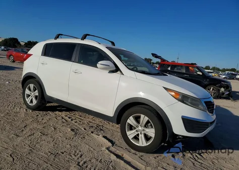 2013 Kia Sportage Base z USA, uszkodzony, nr VIN KNDPB3A24D7444117